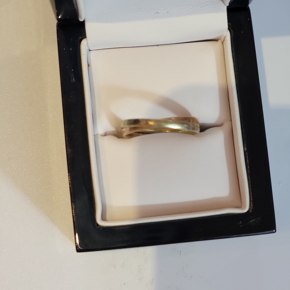 Interlocking Size 8.5 white solid gold and rose solid gold ring - Picture 7 of 7